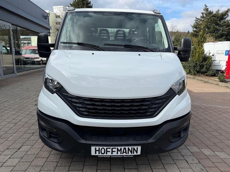 Gebraucht Iveco Daily 136 PS (100 kW) 2022 White ic 194 Limousine