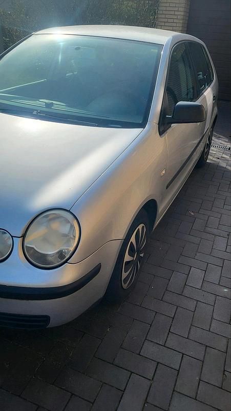 Gebraucht VW Polo 64 PS (47 kW) 2004 Silber Kleinwagen