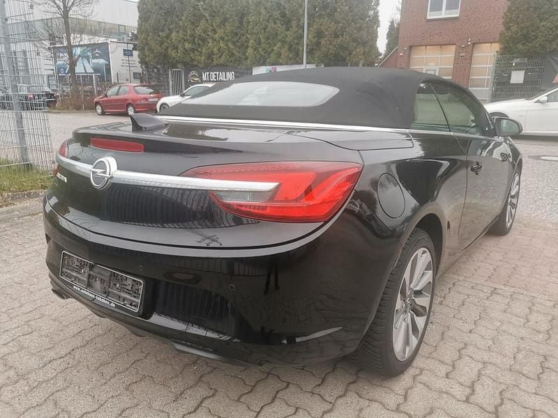 Gebraucht Opel Cascada Innovation 140 PS (102 kW) 2018 Schwarz Cabrio