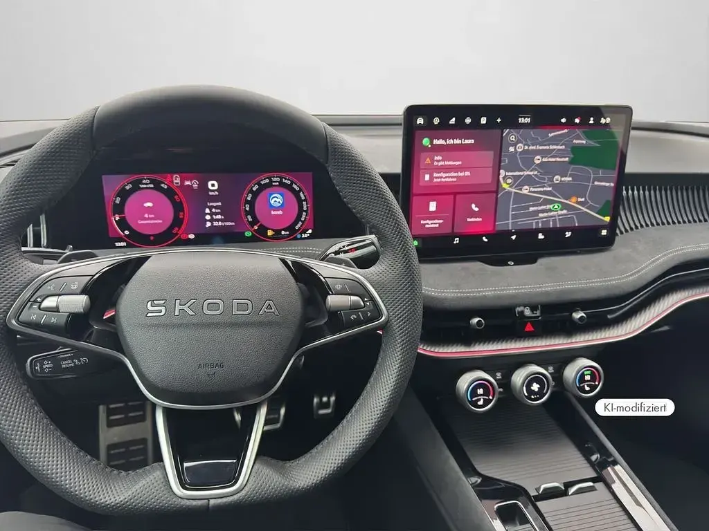 Neu Skoda Superb SportLine 193 PS (141 kW) 2025 Grau Kombi