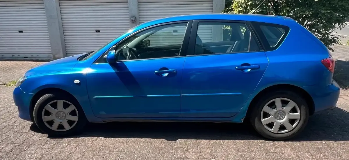 Occasion Mazda 3 84 ch (61 kW) 2004 Bleue Berline
