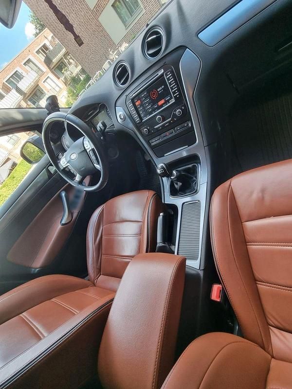 Gebraucht Ford Mondeo Business Edition 200 PS (147 kW) 2014 Grau Limousine