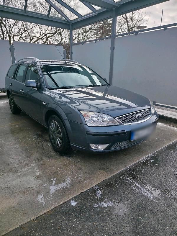 Gebraucht Ford Mondeo 125 PS (91 kW) 2005 Grau Kombi