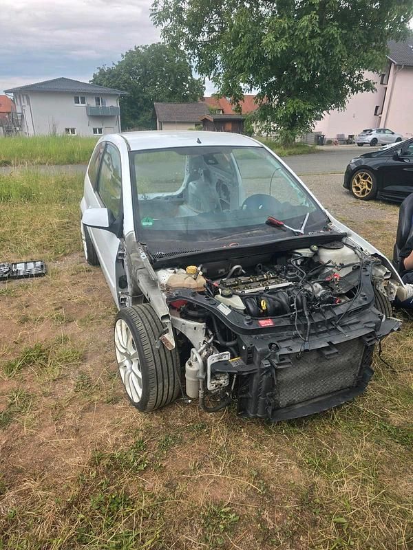 Weiß Gebraucht 2006 Ford Fiesta ST Kleinwagen | 500 € (Superpreis) - Bild 1/4