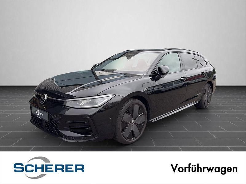 Schwarz Gebraucht 2025 VW Passat R-line Limousine | 55.790 € (Guter Preis) - Bild 1/4