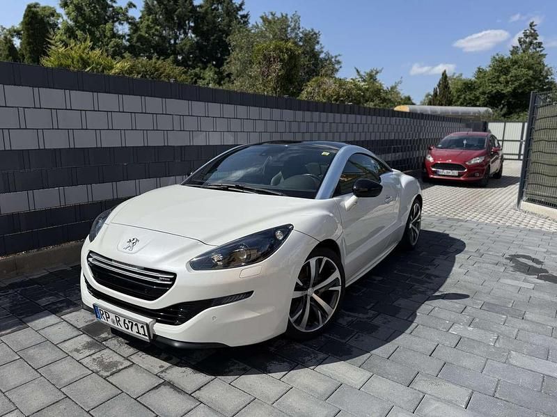 Weiß Gebraucht 2015 Peugeot RCZ GT-line Coupé | 10.999 € (Etwas zu teuer) - Bild 1/4