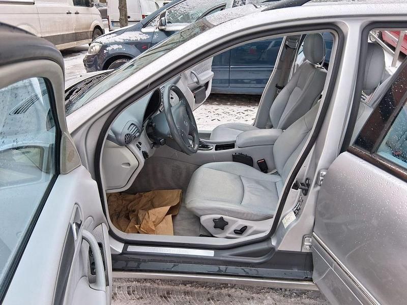 Gebraucht Mercedes C320 218 PS (160 kW) 2001 Grau Limousine