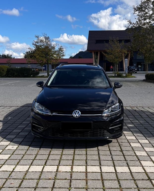 Schwarz Gebraucht 2020 VW Golf VII Comfortline Kombi | 19.900 € (Guter Preis) - Bild 1/4