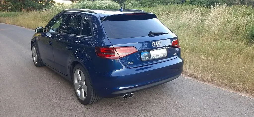 Gebraucht Audi A3 Ambition 150 PS (110 kW) 2015 Blau Limousine