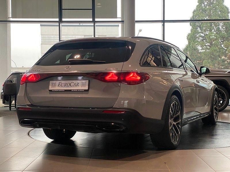 Gebraucht Mercedes E220 All-Terrain 197 PS (144 kW) 2024 Grau Kombi