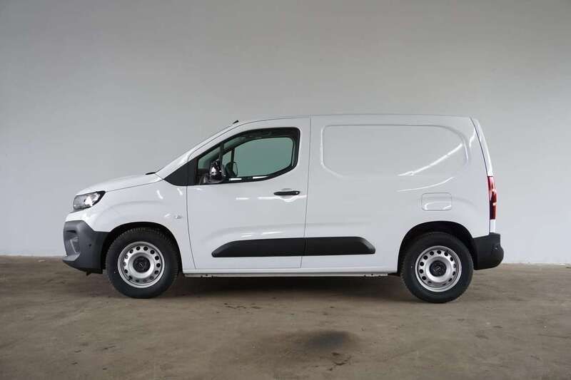 Neu Opel Combo-e Life 100 kW (136 PS) 2025 Weiß Van / Kleinbus
