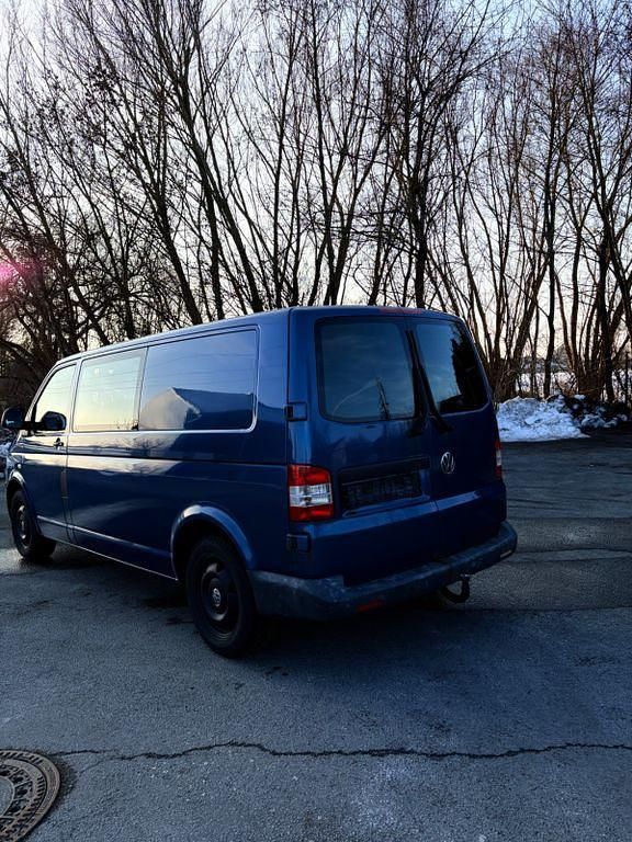 Gebraucht VW Caravelle 140 PS (102 kW) 2010 Blau Van / Kleinbus