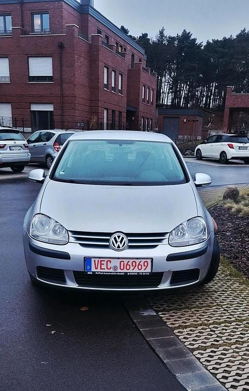 Gebraucht VW Golf V 80 PS (58 kW) 2006 Silber Kleinwagen