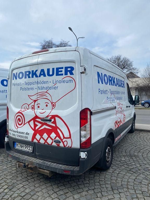 Gebraucht Ford Transit Trend 131 PS (96 kW) 2018 Weiß Van / Kleinbus