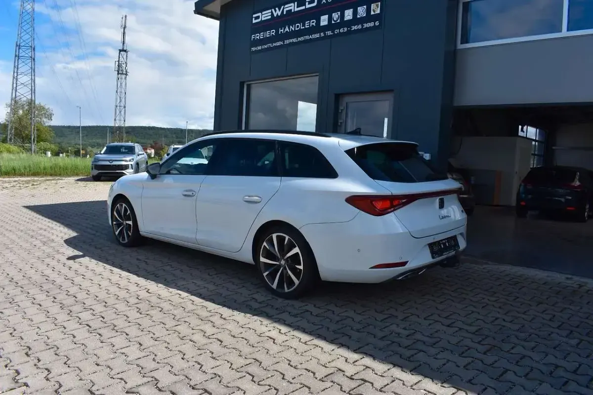 Gebraucht Seat Leon FR 150 PS (110 kW) 2021 Weiß Limousine