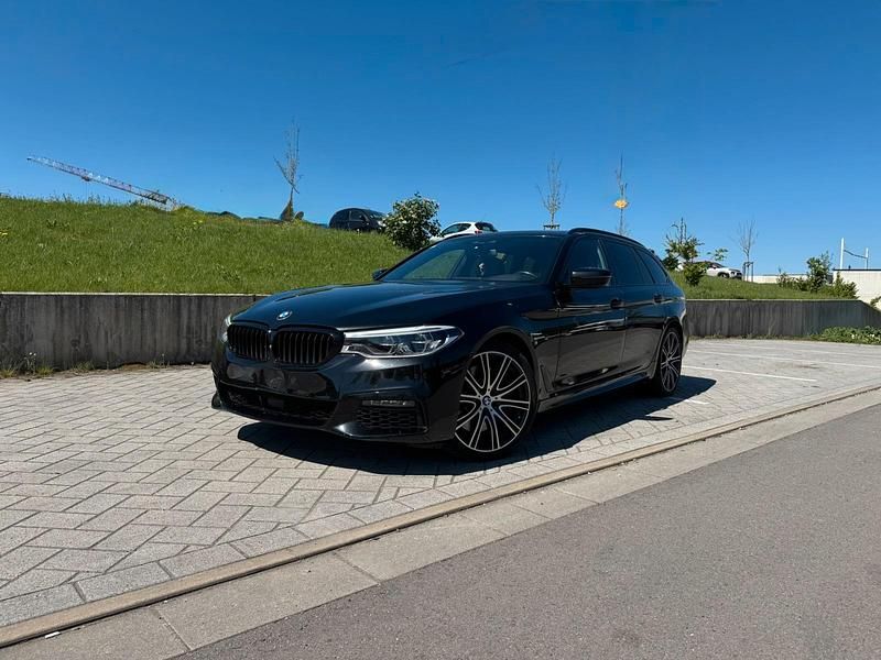 Schwarz Gebraucht 2019 BMW 540 M Sport Kombi | 27.900 € (Fairer Preis) - Bild 1/3