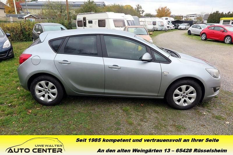 Gebraucht Opel Astra Active 140 PS (102 kW) 2013 Silber Limousine
