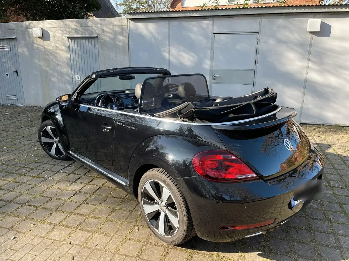 Gebraucht VW Beetle Sound 150 PS (110 kW) 2017 Schwarz Kleinwagen