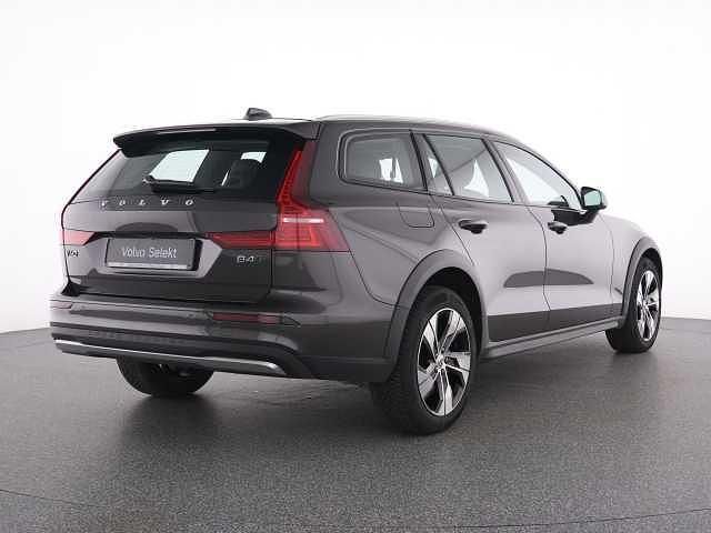 Gebraucht Volvo V60 CC 145 PS (106 kW) 2024 Kombi