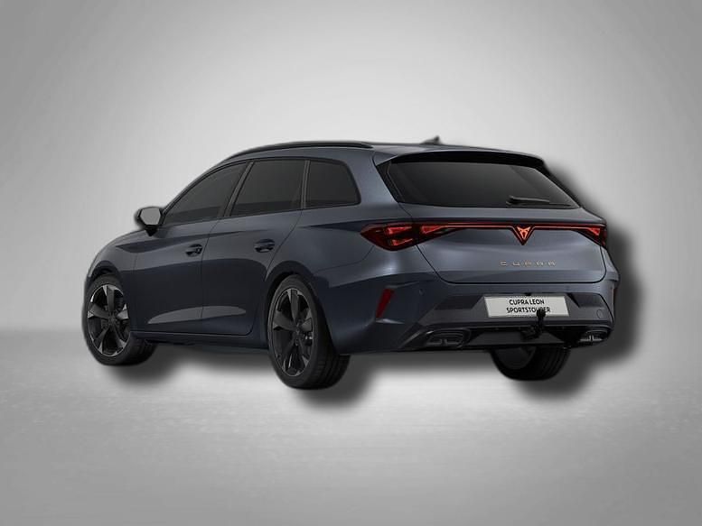 Neu Cupra Leon 150 PS (110 kW) 2026 Magnetic grau metallic magnetic grau metallic Kombi