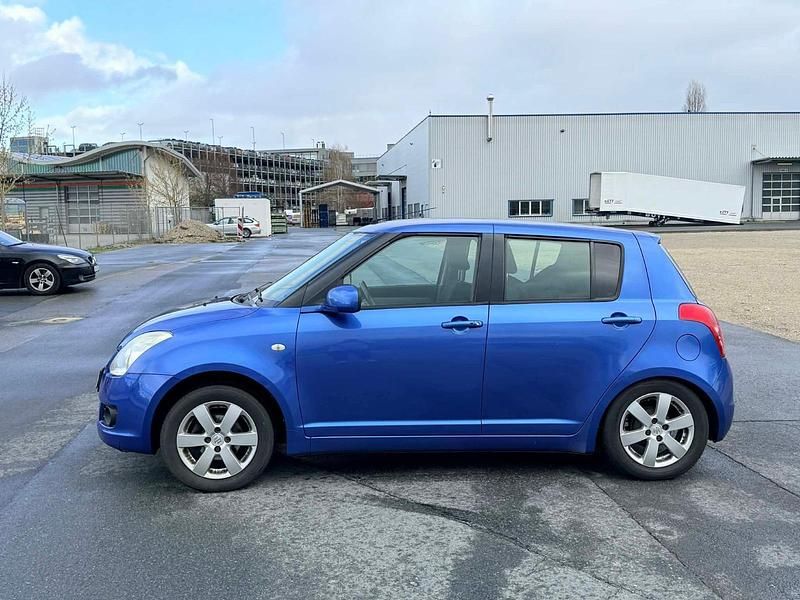 Gebraucht Suzuki Swift 92 PS (67 kW) 2009 Blau Kleinwagen