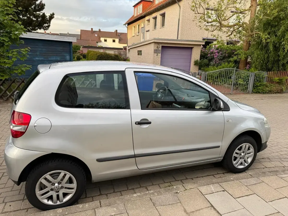 Gebraucht VW Fox 75 PS (55 kW) 2006 Grau Kleinwagen