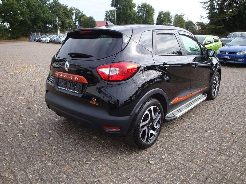 Gebraucht Renault Captur Dynamique 120 PS (88 kW) 2015 Schwarz SUV