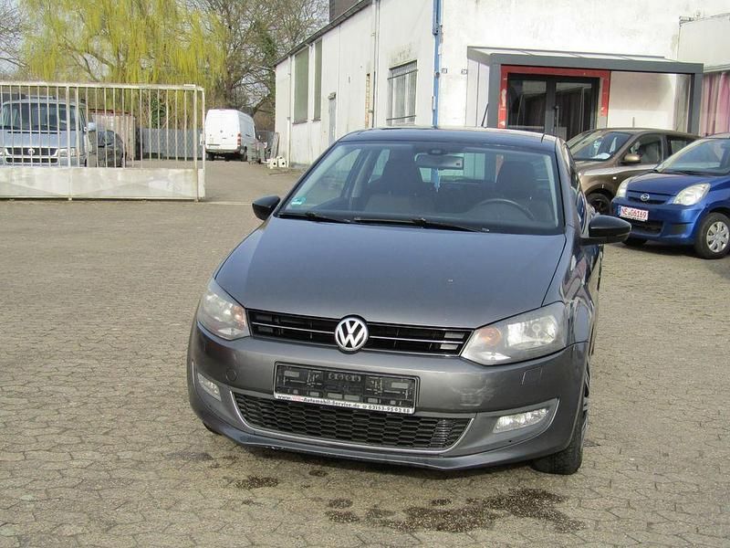 Gebraucht VW Polo Style 90 PS (66 kW) 2011 Grau Kleinwagen