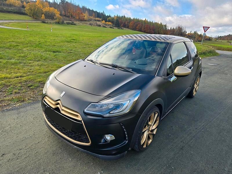 Schwarz Gebraucht 2015 Citroën DS3 Kleinwagen | 7.850 € - Bild 1/4