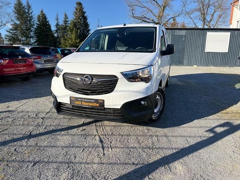 Gebraucht Opel Combo 131 PS (96 kW) 2020 Weiß Van / Kleinbus