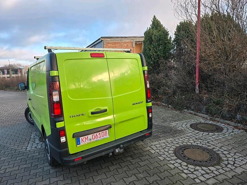 Gebraucht Renault Trafic 120 PS (88 kW) 2018 Grün Van / Kleinbus