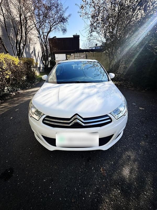 Gebraucht Citroën C4 95 PS (69 kW) 2012 Weiß Kleinwagen