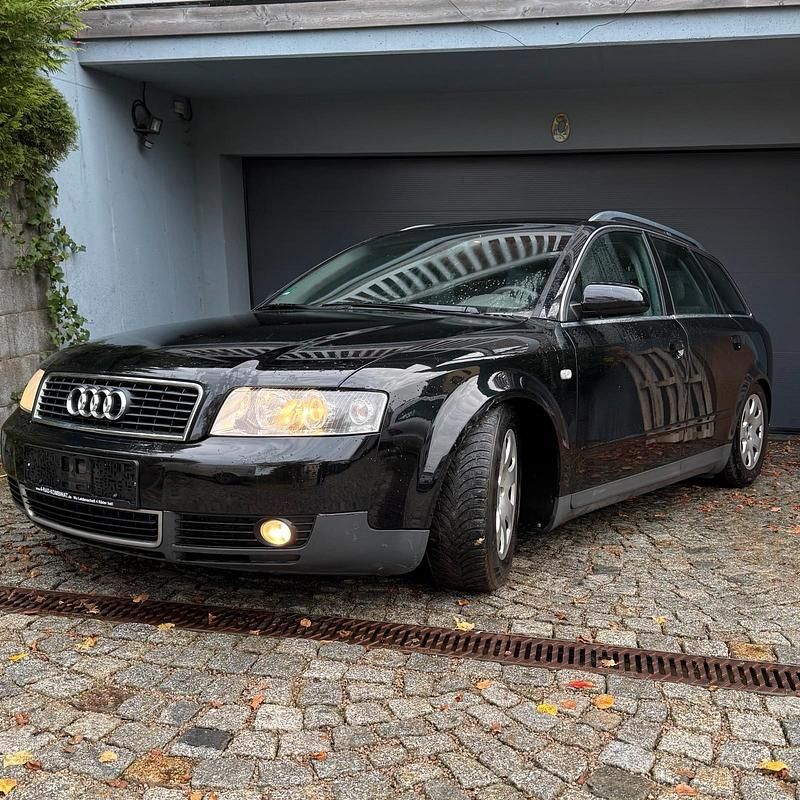 Schwarz Gebraucht 2001 Audi A4 Kombi | 1.100 € (Guter Preis) - Bild 1/4