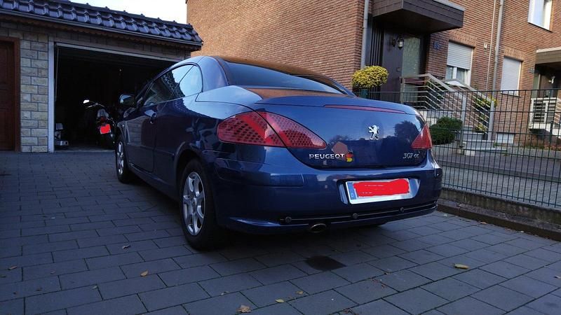 Gebraucht Peugeot 307 CC 140 PS (102 kW) 2006 Blau Cabrio