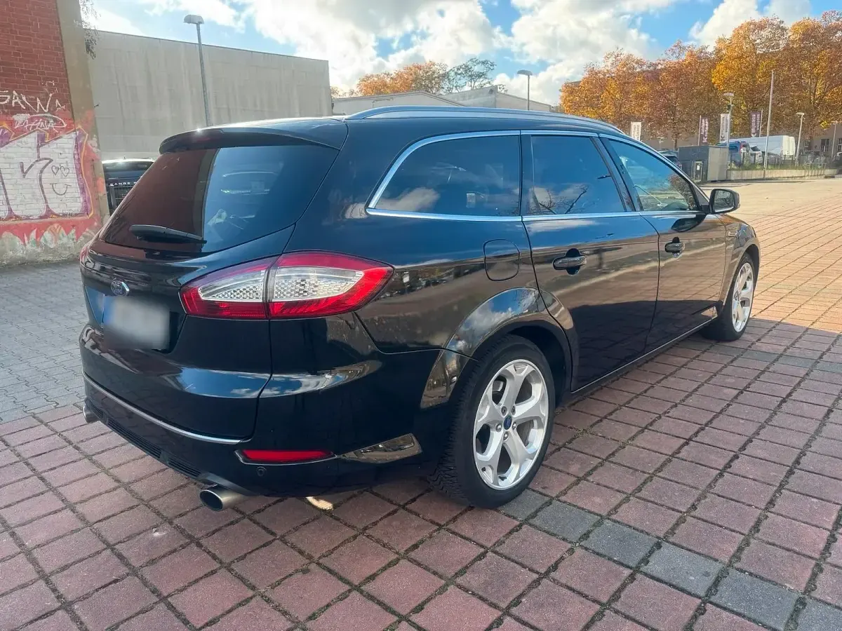 Gebraucht Ford Mondeo 200 PS (147 kW) 2012 Schwarz Kombi