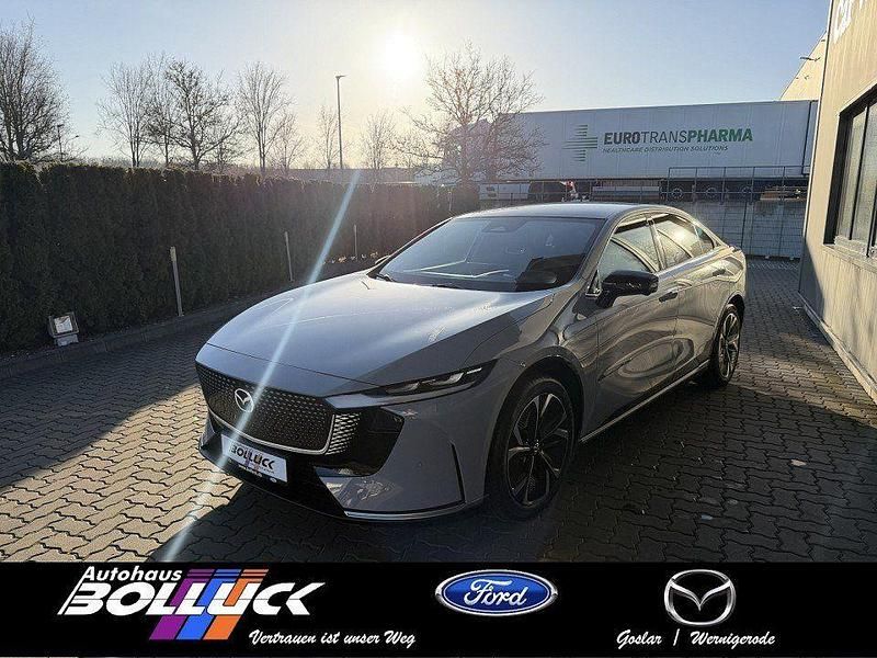 Neu Mazda 6e Takumi-Line 60 kW (82 PS) 2026 Grau Limousine