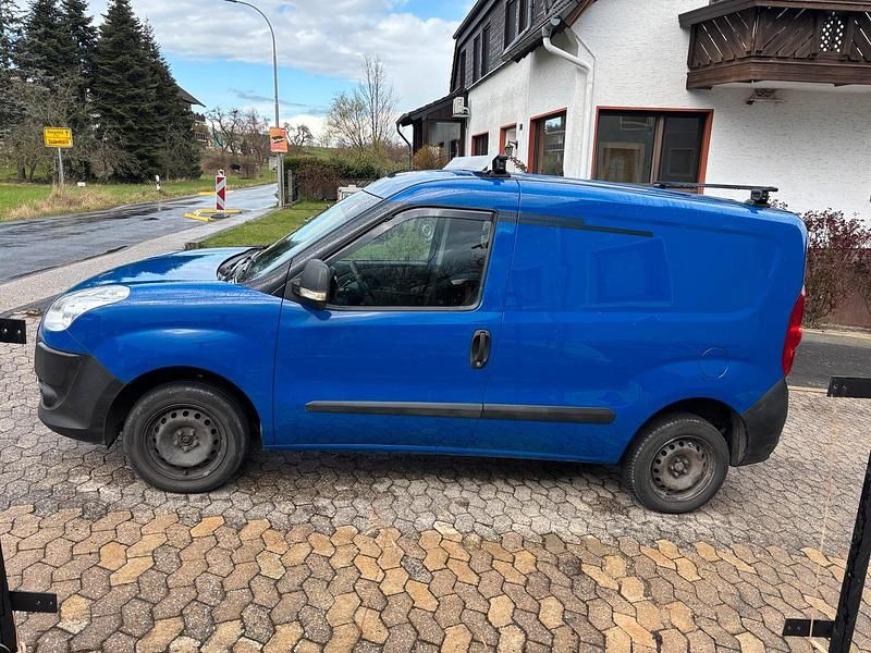 Gebraucht Fiat Doblò 90 PS (66 kW) 2012 Blau Van / Kleinbus