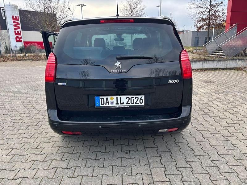 Gebraucht Peugeot 5008 Business-Line 120 PS (88 kW) 2016 Schwarz Van / Kleinbus