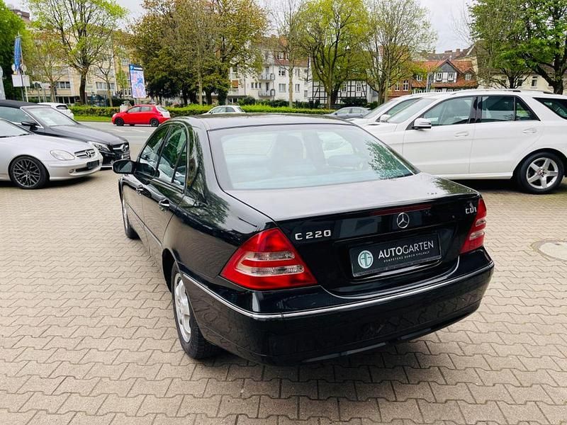 Gebraucht Mercedes C220 143 PS (105 kW) 2003 Schwarz Limousine