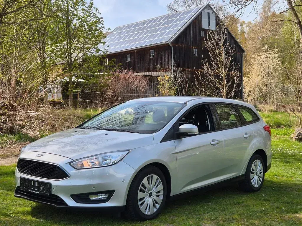 Gebraucht Ford Focus Business Edition 120 PS (88 kW) 2018 Silber Limousine