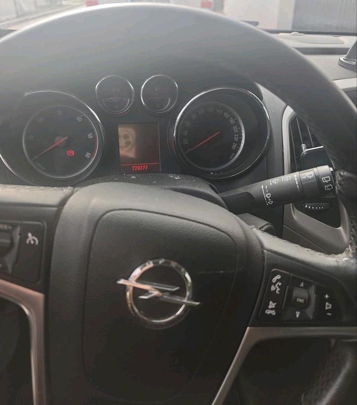 Gebraucht Opel Astra 110 PS (80 kW) 2011 Schwarz Kombi