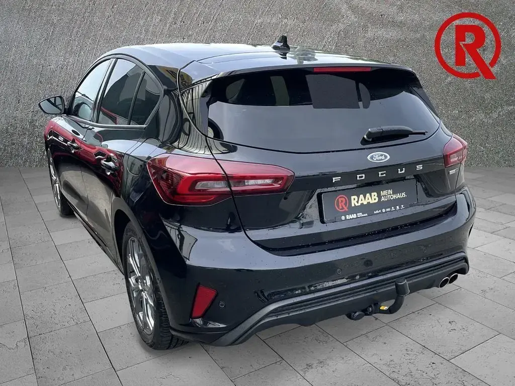 Gebraucht Ford Focus ST-Line 155 PS (114 kW) 2023 Agate black Limousine