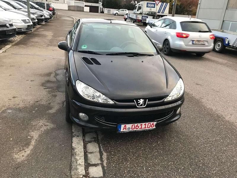 Schwarz Gebraucht 2005 Peugeot 206 CC Platinum Cabrio | 1.650 € (Fairer Preis) - Bild 1/4