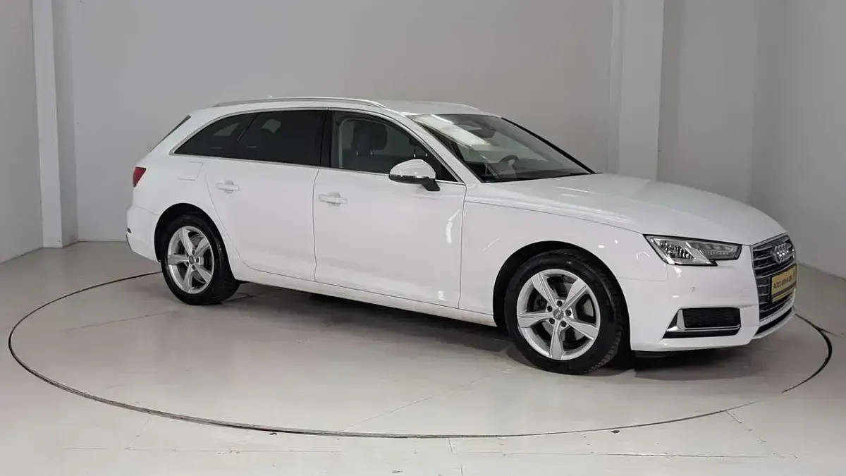 Gebraucht Audi A4 Sport 150 PS (110 kW) 2019 Weiß Kombi