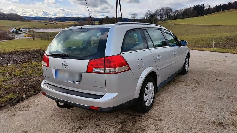 Gebraucht Opel Vectra 155 PS (114 kW) 2004 Silber Kombi