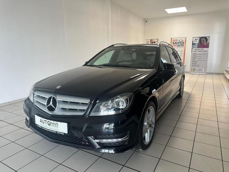 Schwarz Gebraucht 2012 Mercedes C200 Avantgarde Kombi | 9.990 € (Fairer Preis) - Bild 1/4