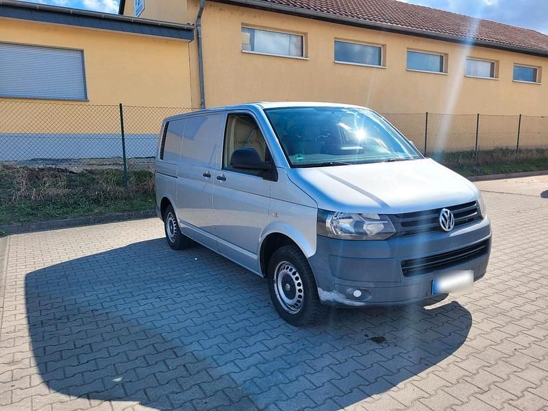 Gebraucht VW Transporter 102 PS (75 kW) 2010 Silber Van