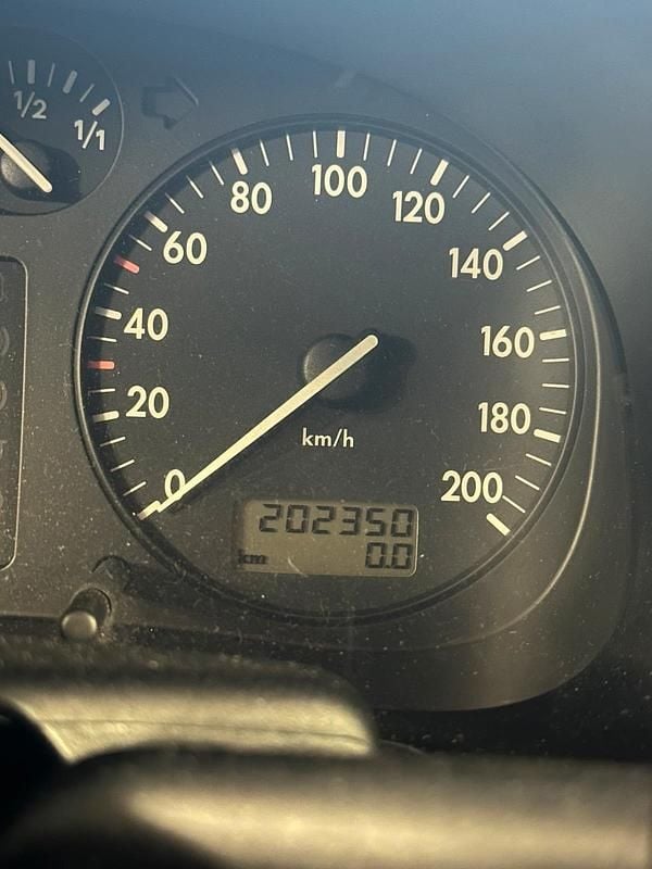 Gebraucht VW Polo 60 PS (44 kW) 1998 Blau Kleinwagen