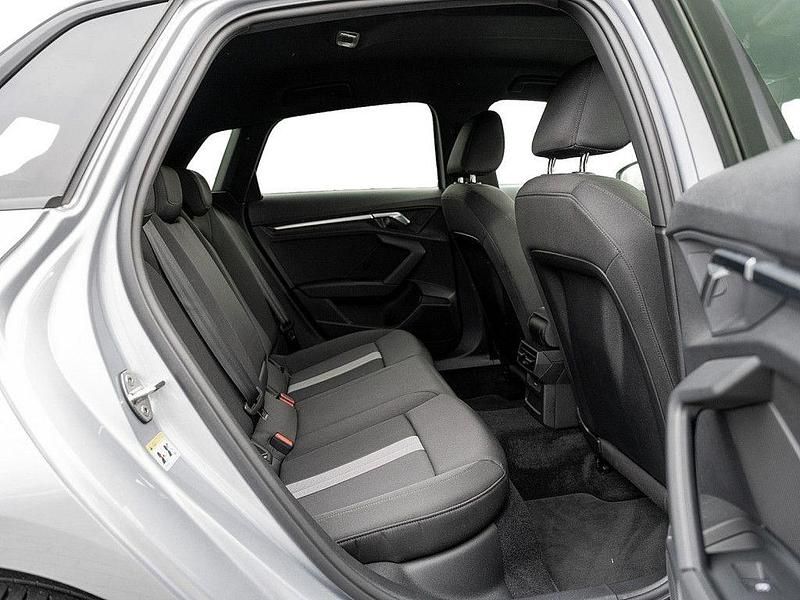 Gebraucht Audi A3 Advanced 110 PS (80 kW) 2022 Florettsilber Limousine