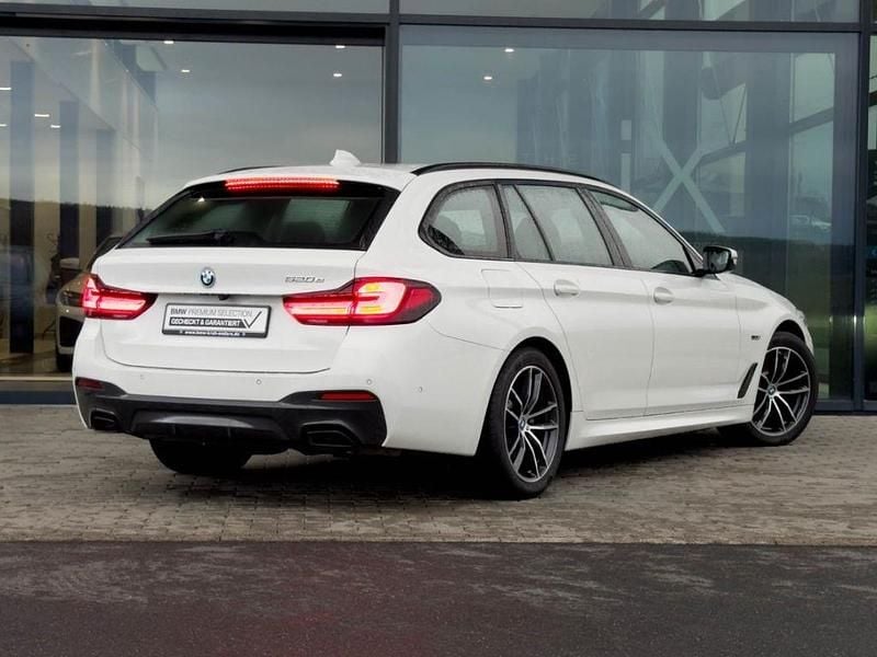 Gebraucht BMW 520 M Sport 204 PS (150 kW) 2022 Weiss Kombi